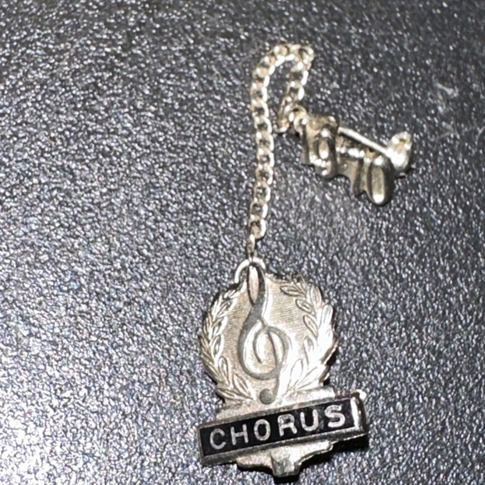 925 Sterling Silver Vintage 1970 Enamel Chorus Treble Clef Double Pin Brooch